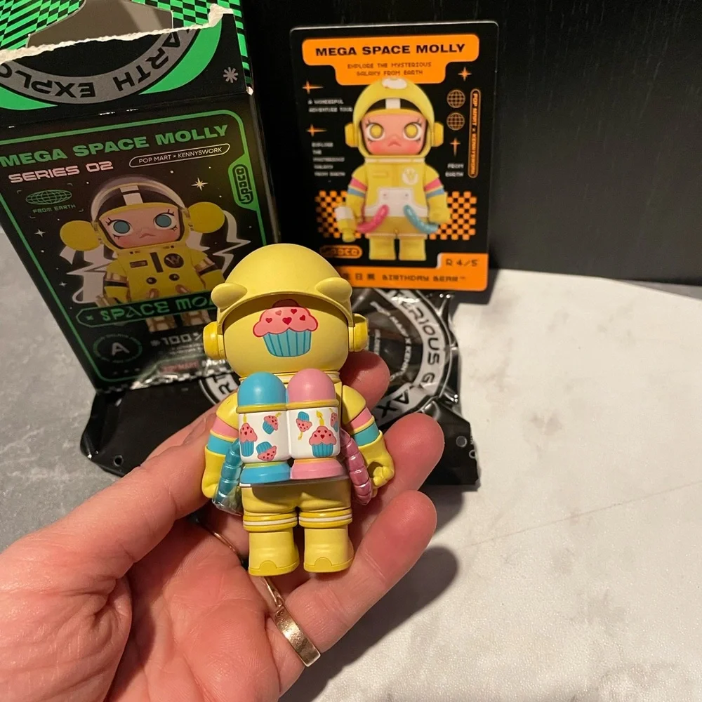 Space Molly Secret!!! - Picture 2 of 4